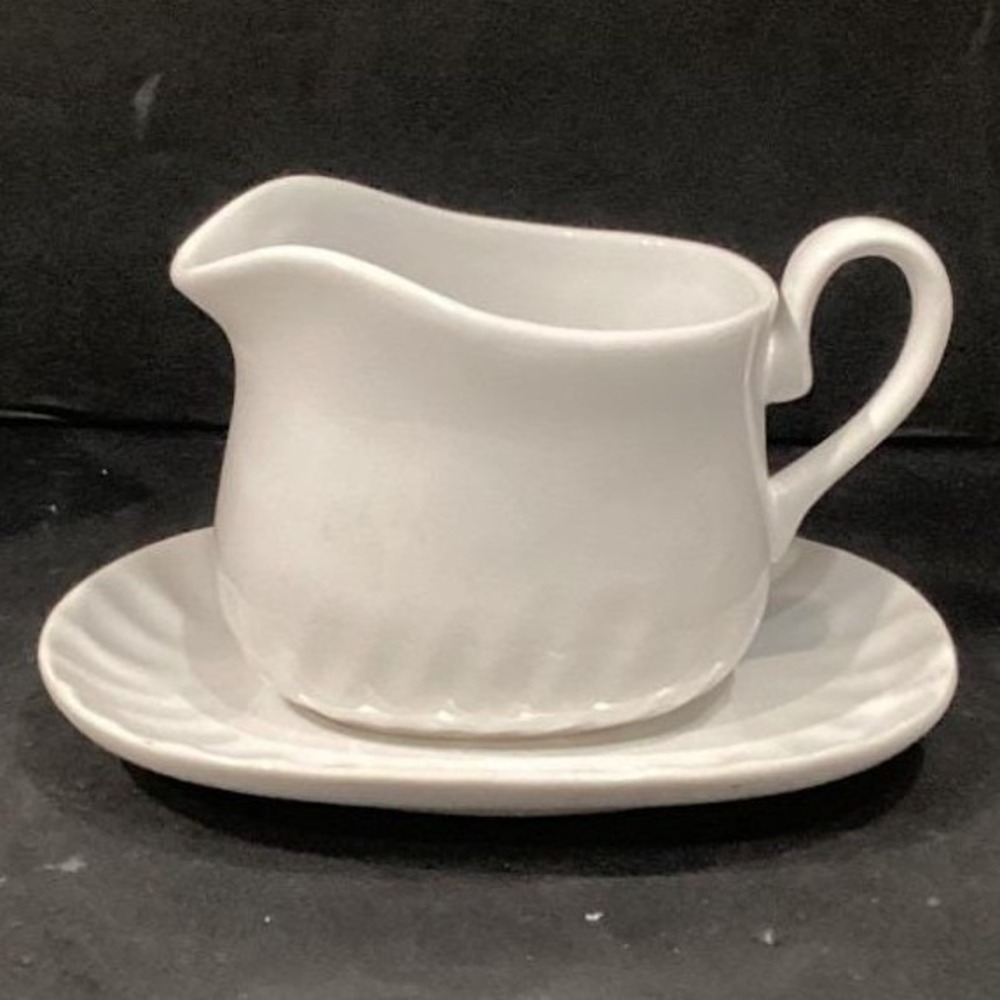 Corning Corelle White Swirl ENHANCEMENTS Gravy Boat and Underplate